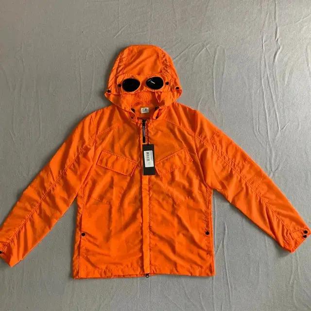 Warm Windbreaker by Oz-Direct.com