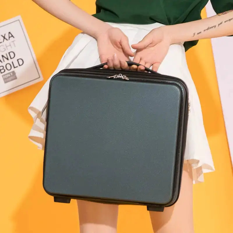 Small Travel Case by Oz-Direct.com
