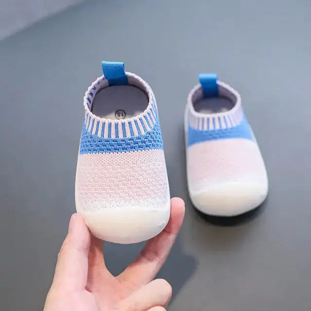 Non-Slip Kids Shoes by Oz-Direct.com