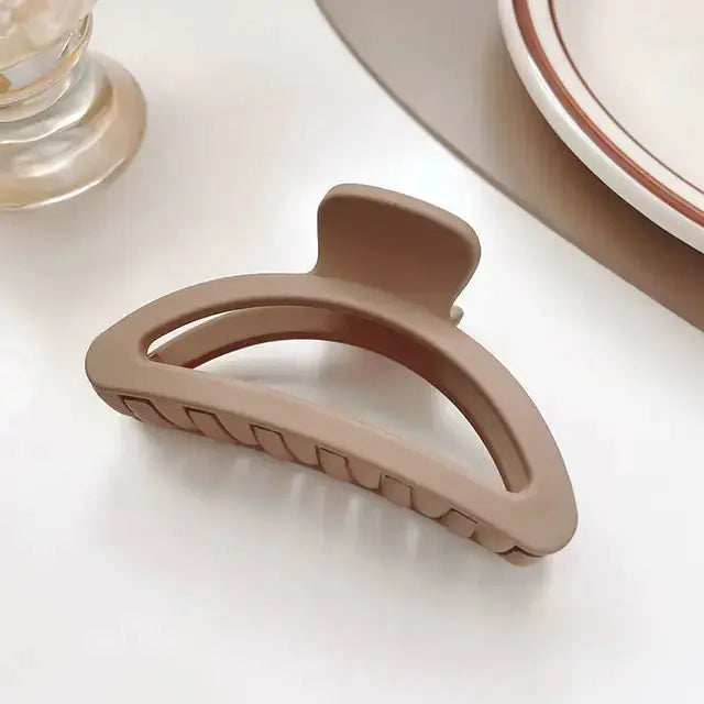 Geometric Flower Hair Clip Set by Oz-Direct.com