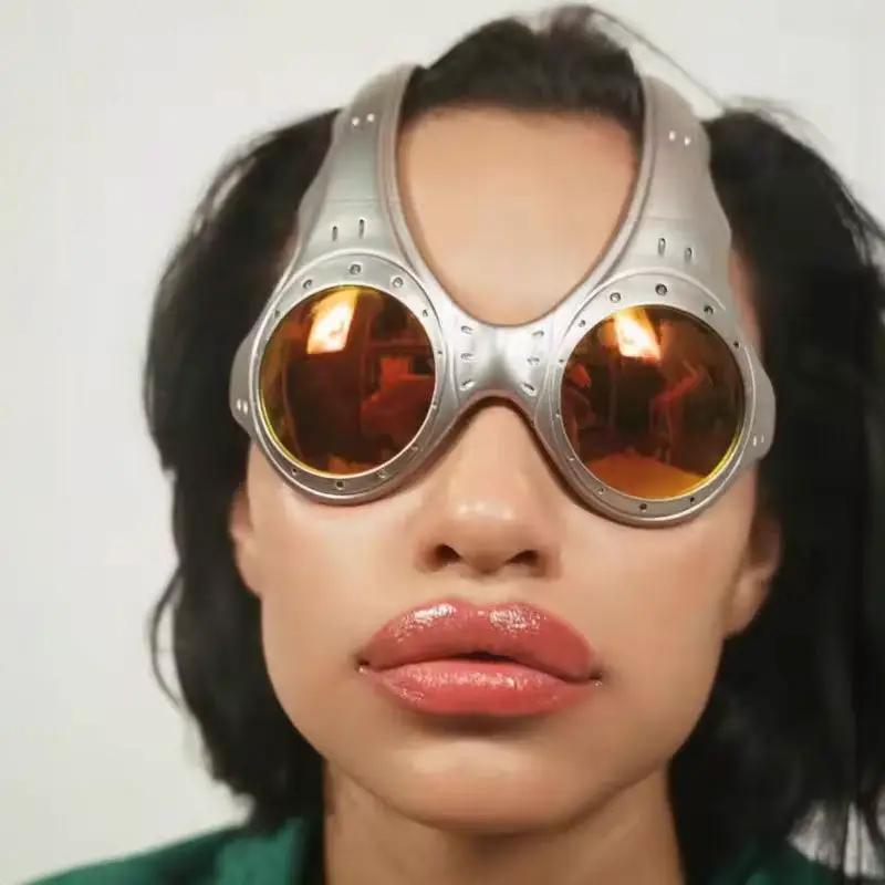 Unisex Over - The - Top Sunglasses. Ideal for outdoor cycling and sports. Fashionable retro - style metal - framed glasses. by eprolo